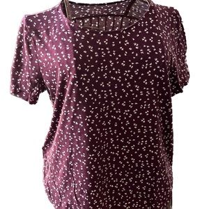 LOFT Burgundy and White Printed Tee Size Medium